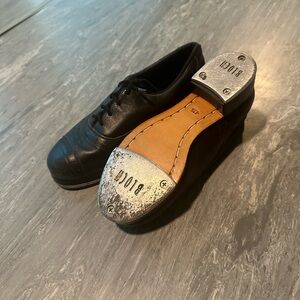 Woman’s Jason Samuel smith lace up tap shoes